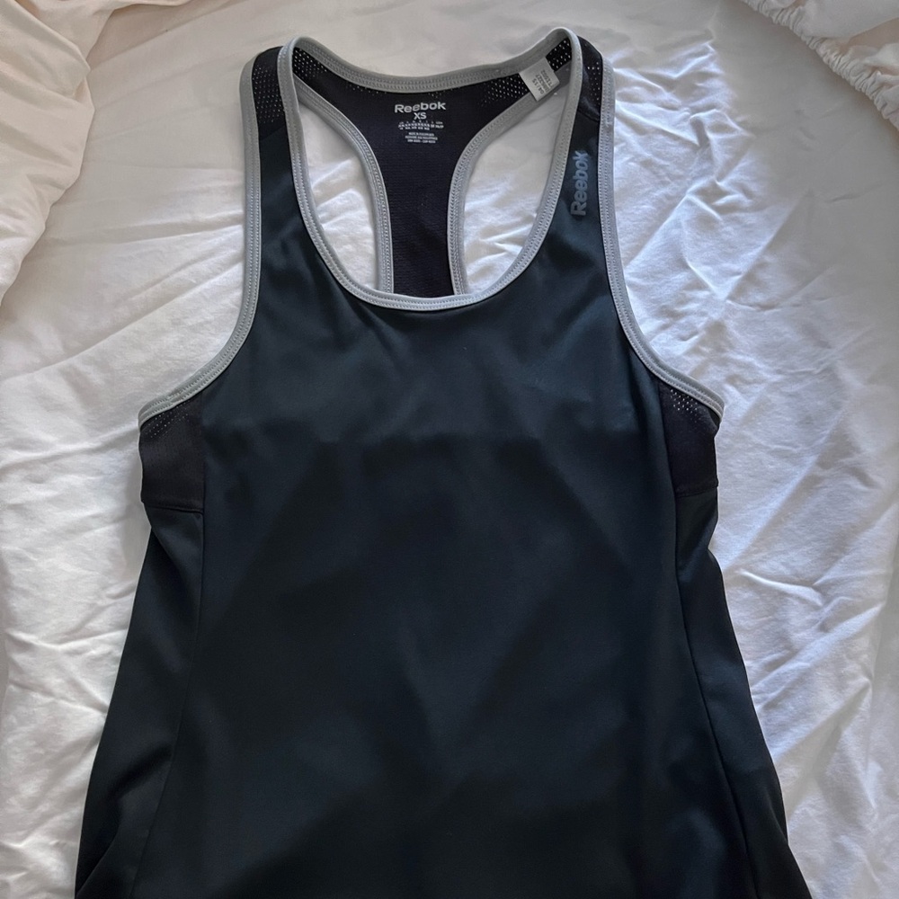 Reebok drift tank xs